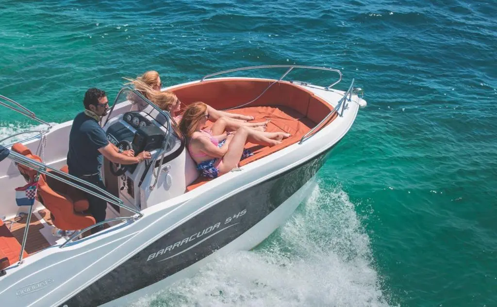 barracuda-boat-2