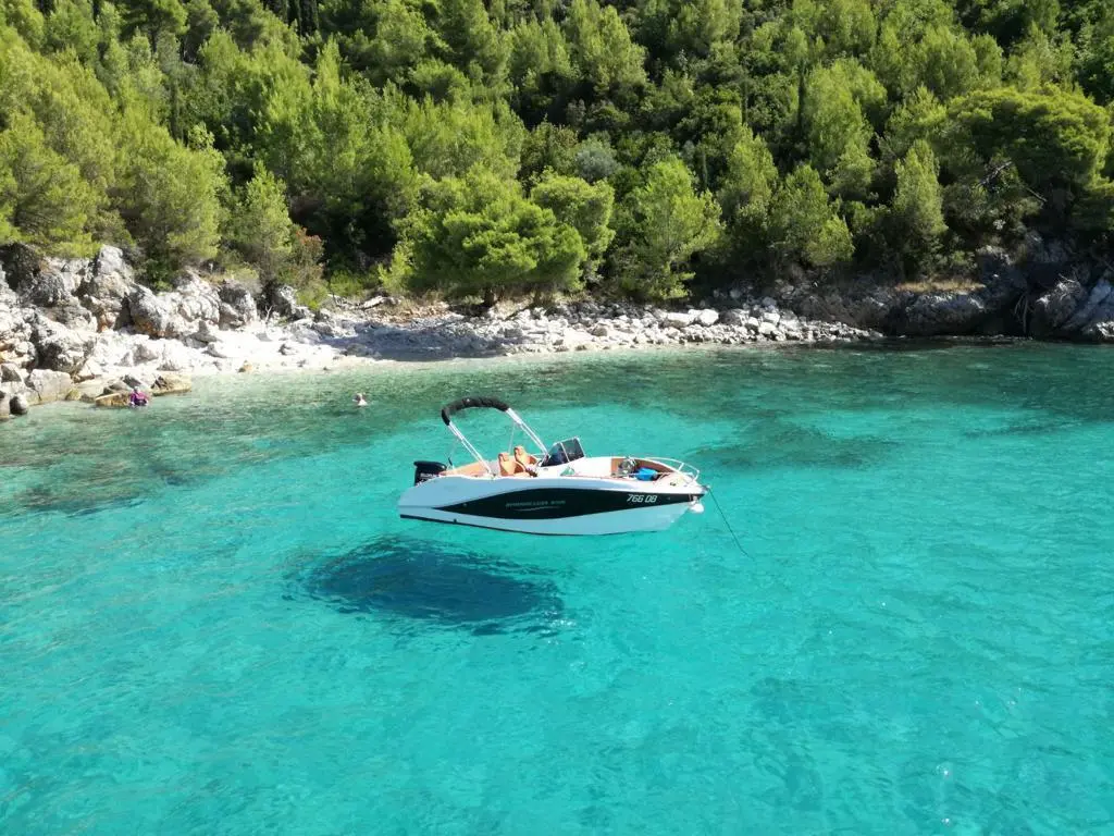 barracuda-boat-3
